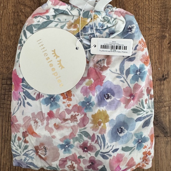 NWT Little Sleepies Tiny Blooms Ruffle Layette Zippy Keepsake Bag Size Preemie - Picture 2 of 6